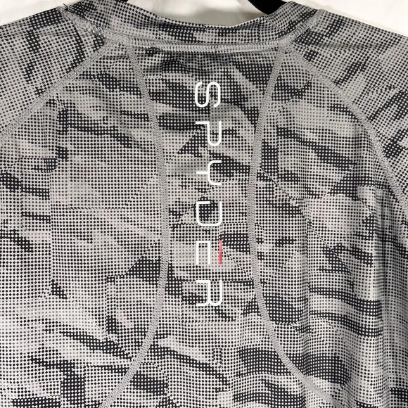 Spyder Swim Shirt Men's XL Grey Short Sleeve Crew Neck 30 SPF Rash Guard - Picture 10 of 11